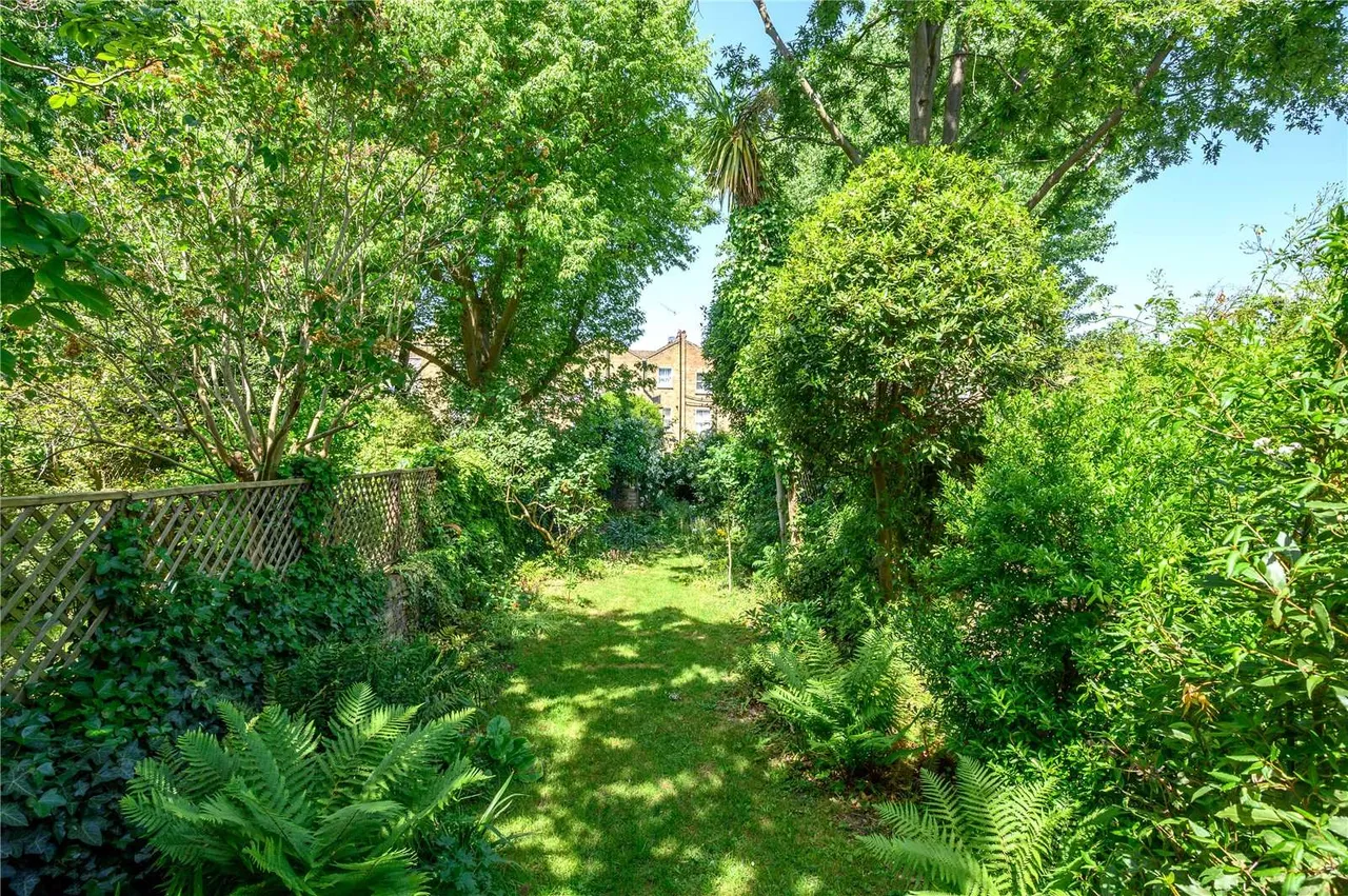 Highbury Quadrant, London, N5 2TE, photo 8