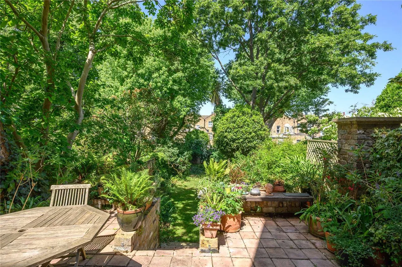Highbury Quadrant, London, N5 2TE, photo 7