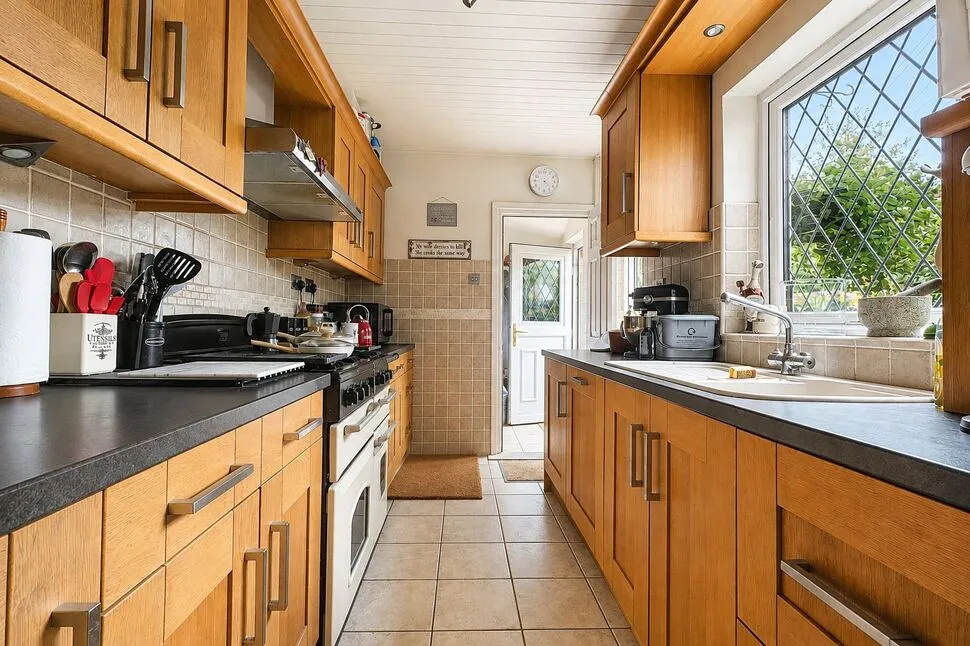 Hazelmere Road, Creswell, S80, photo 2