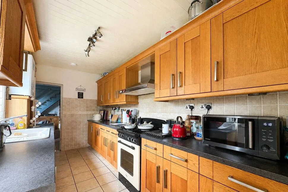 Hazelmere Road, Creswell, S80, photo 9