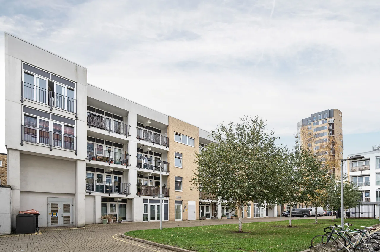 Flat 15, 50 Hacon Square, Richmond Road, London, photo 10