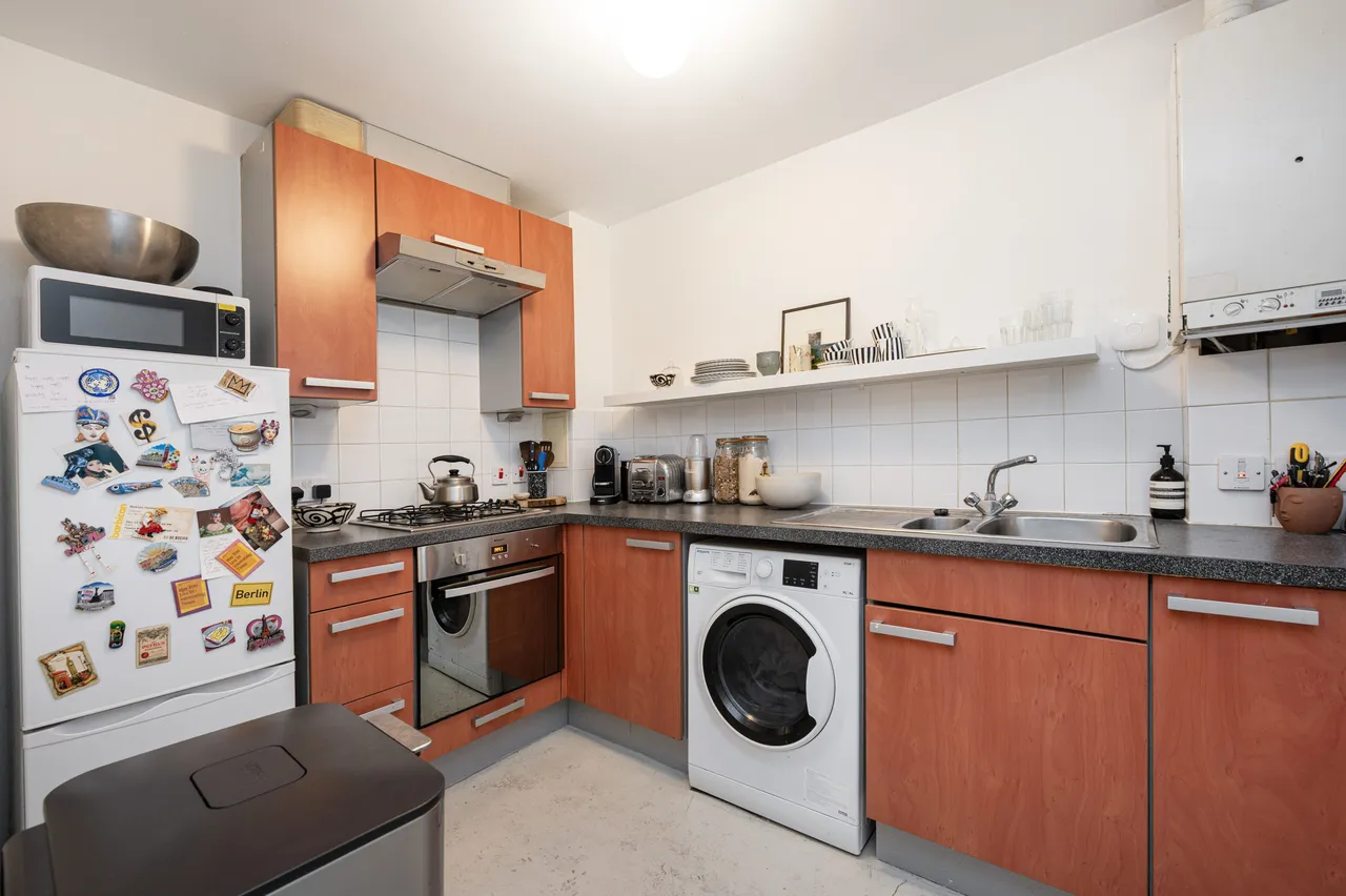 Flat 15, 50 Hacon Square, Richmond Road, London, photo 2