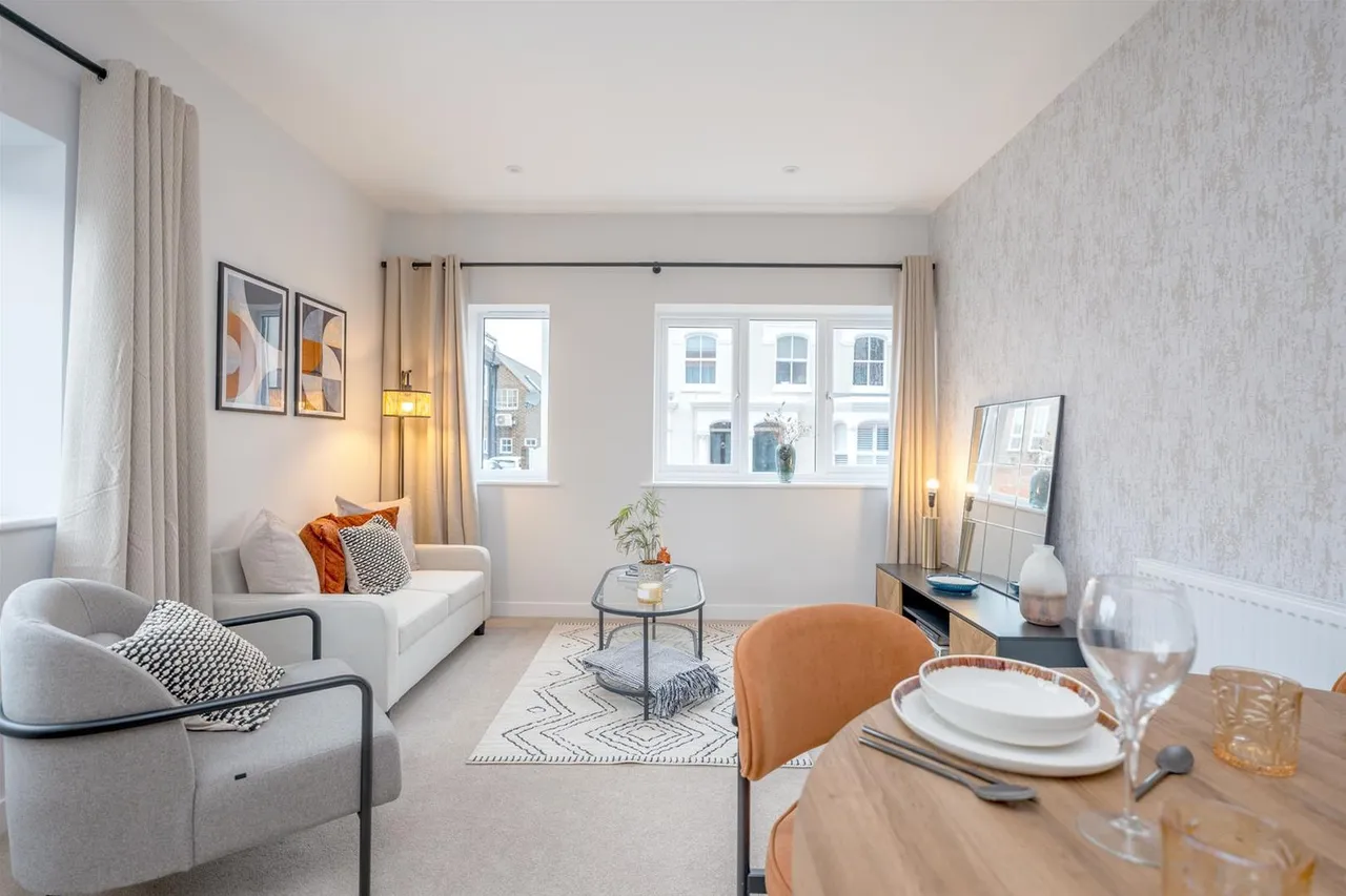 Barttelot Road, RH12 1BJ, photo 4