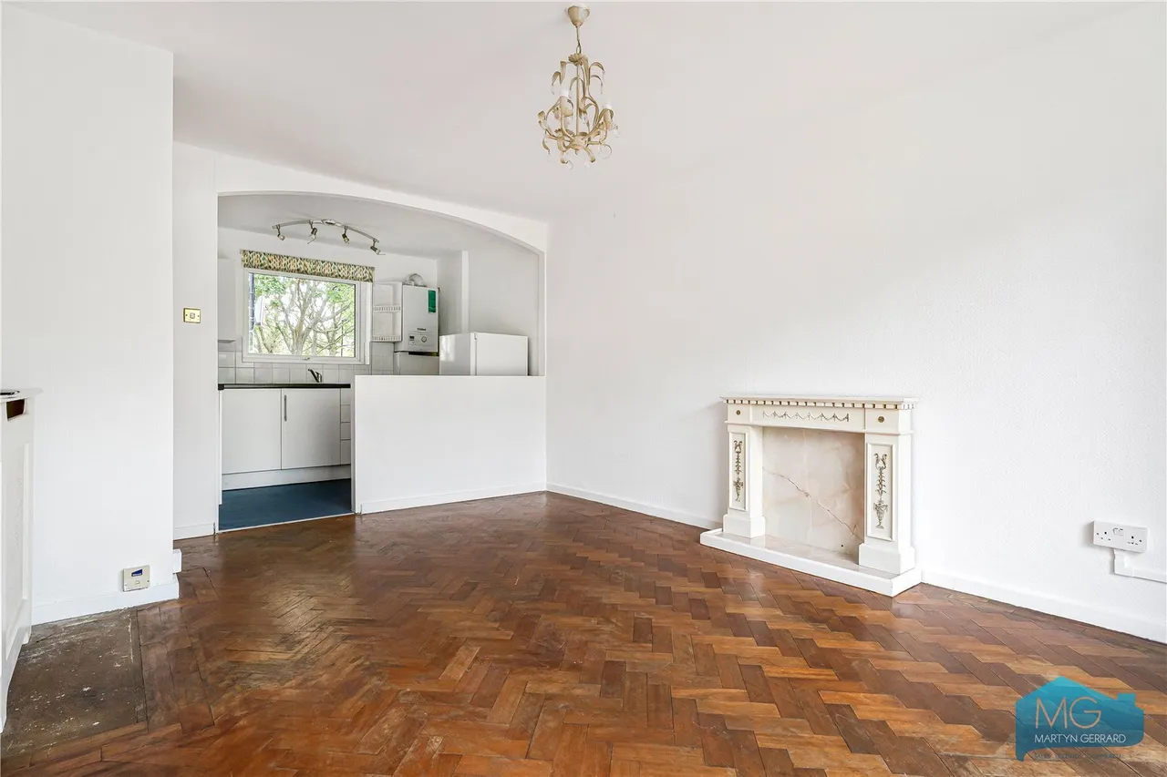 1 bed flat for sale, Richmond Road, Stamford Hill, N15