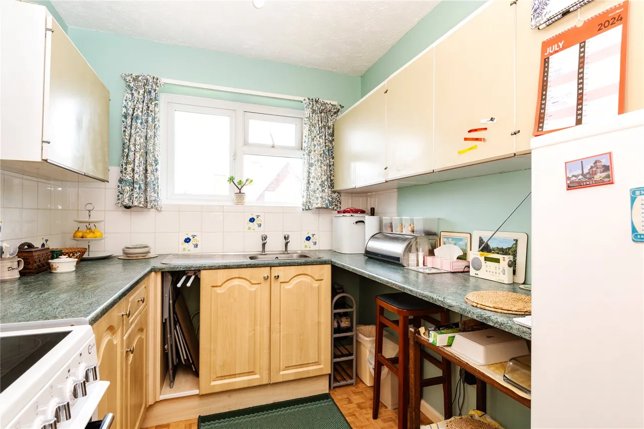 Old Salts Farm Road, Lancing, BN15, photo 4