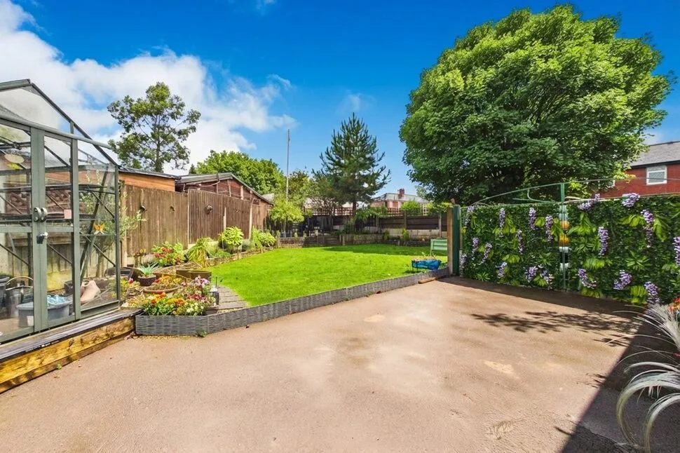 Acacia Crescent, Wigan, WN6, photo 22