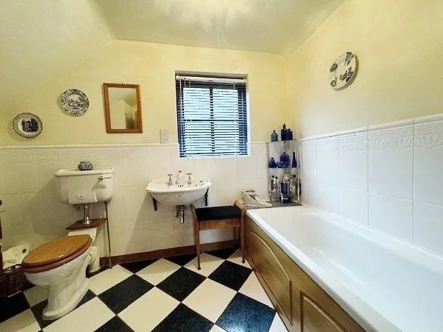 Cwm Road, Rhuallt, Denbighshire, LL17 0TP, photo 9