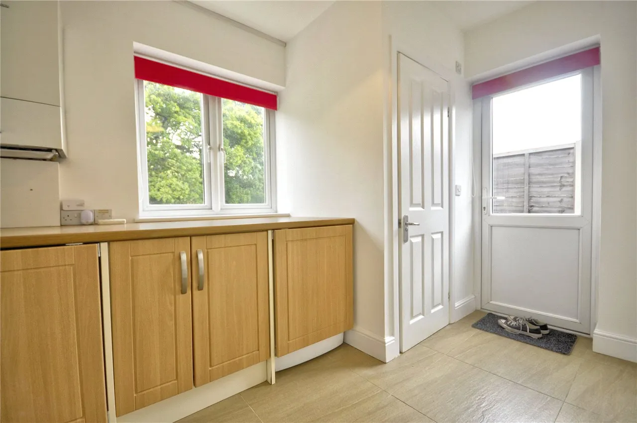 Wheeler Lane, Witley, GU8, photo 18