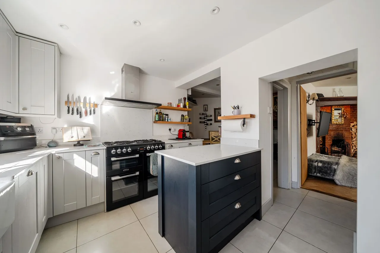 Haslemere Road, Brook, GU8, photo 5