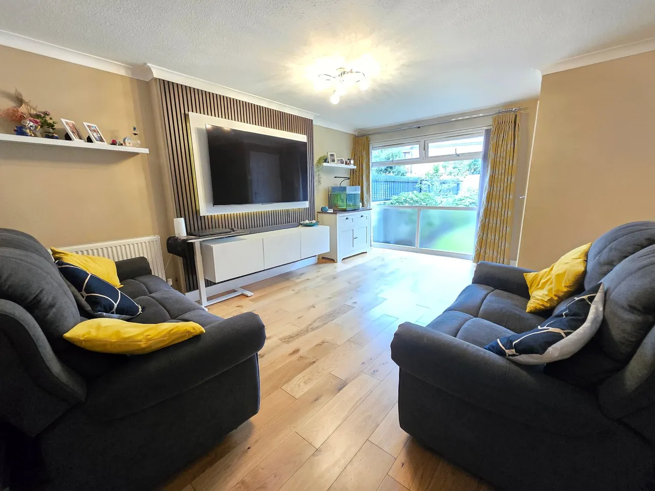 Redesmere Close, Altrincham, photo 4