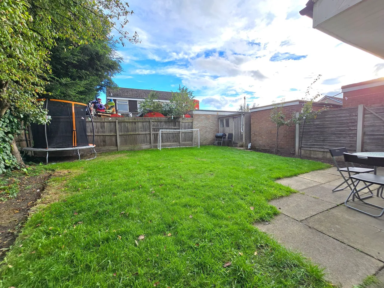 Redesmere Close, Altrincham, photo 15