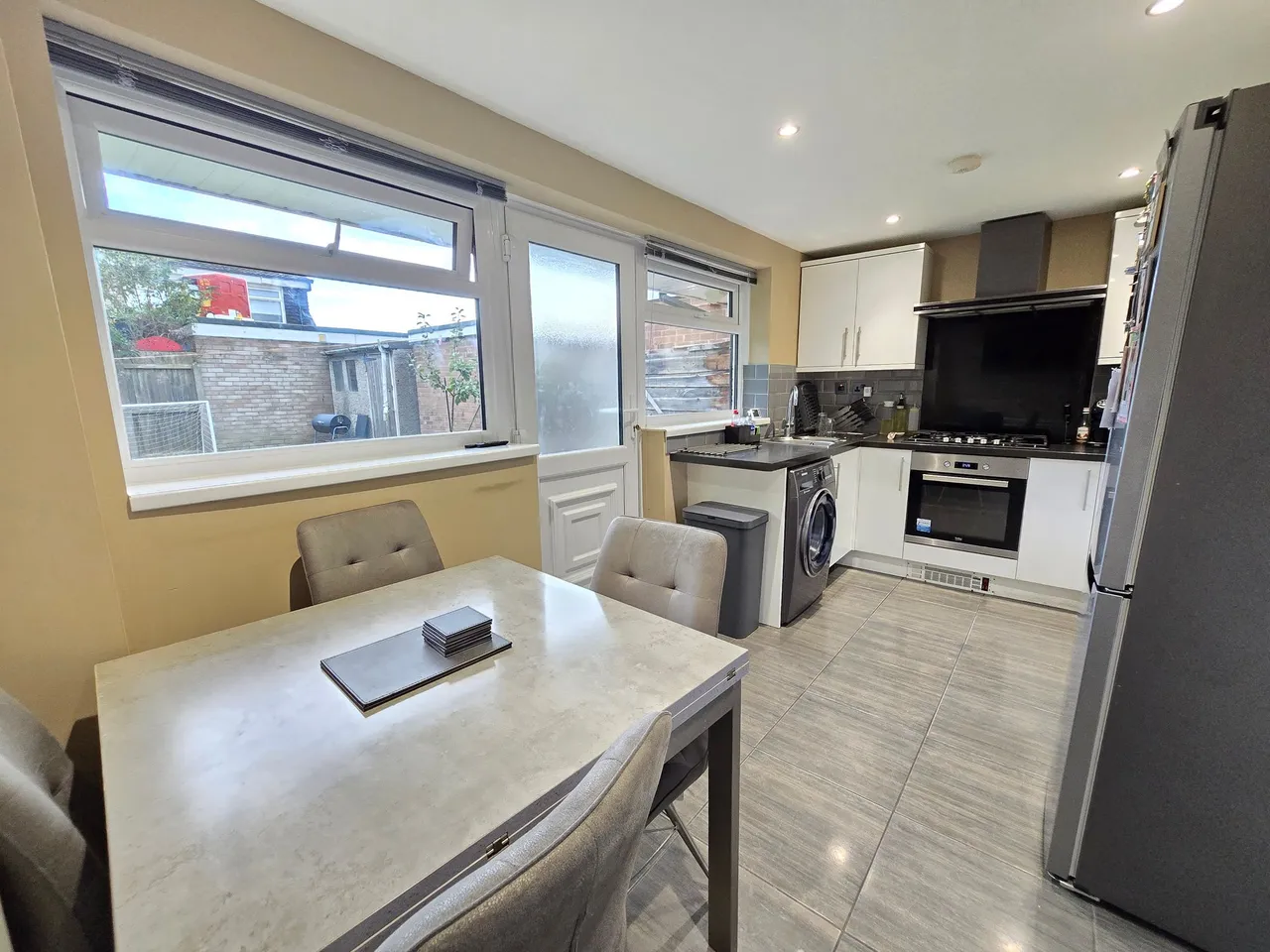Redesmere Close, Altrincham, photo 6