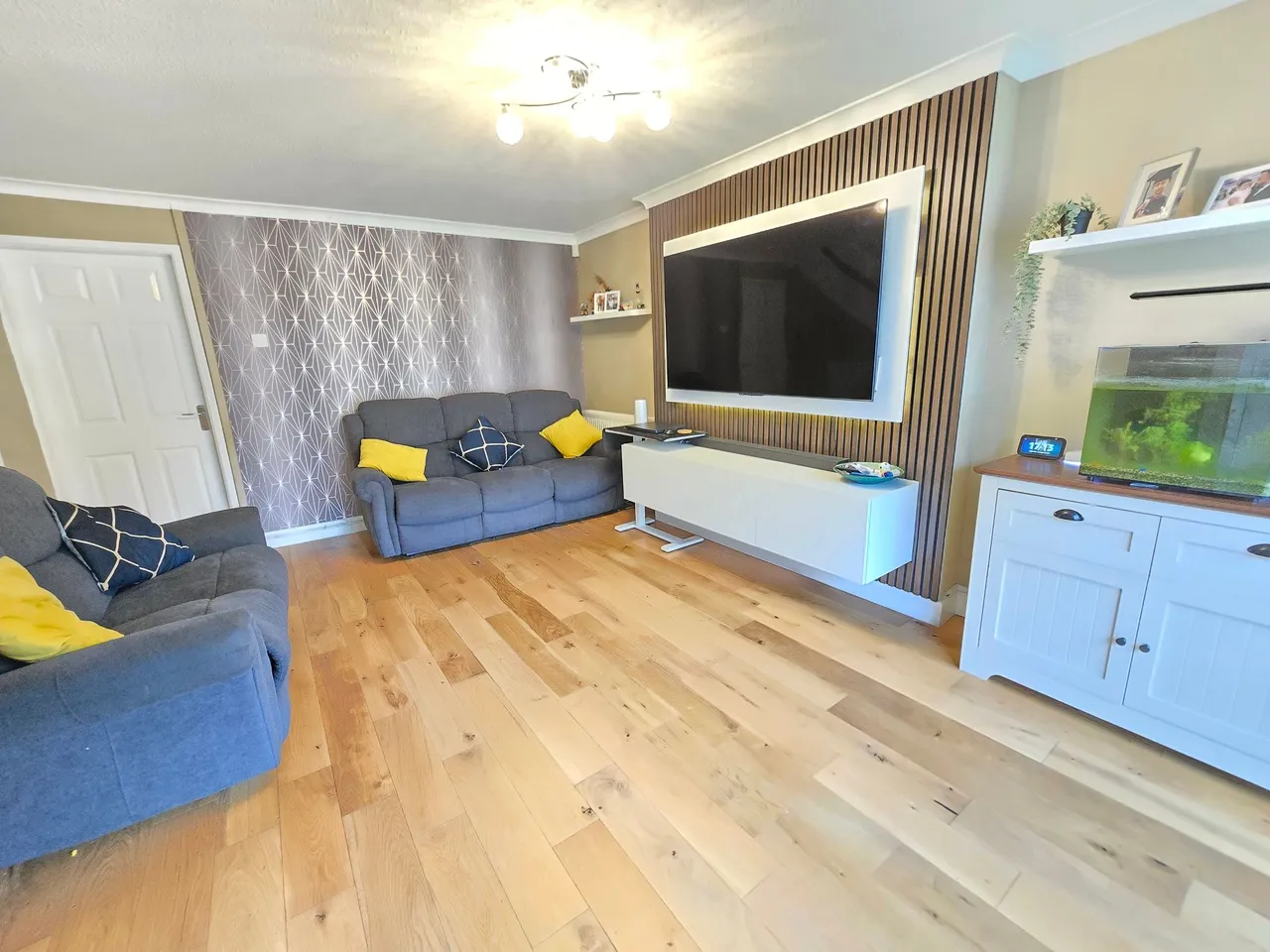 Redesmere Close, Altrincham, photo 3