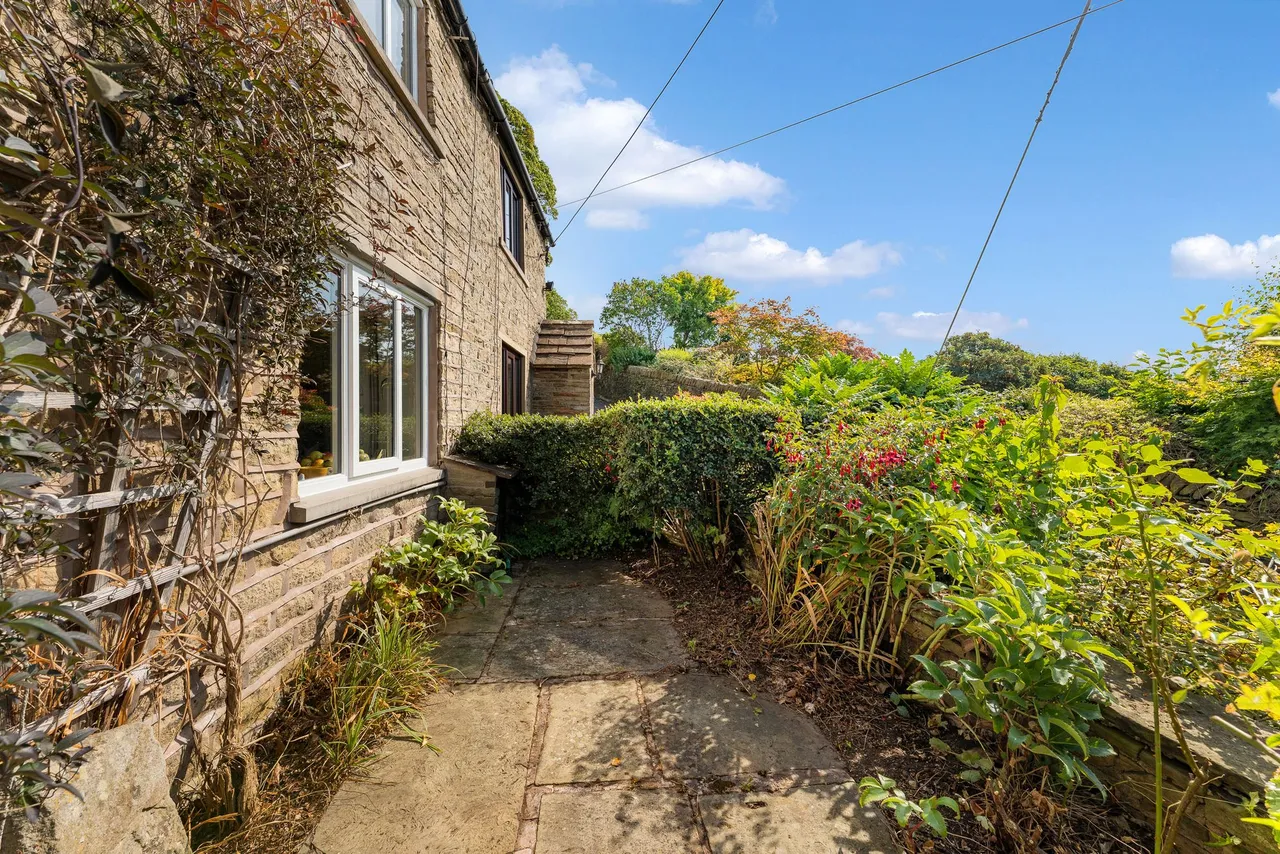 Bollington, Macclesfield, photo 40