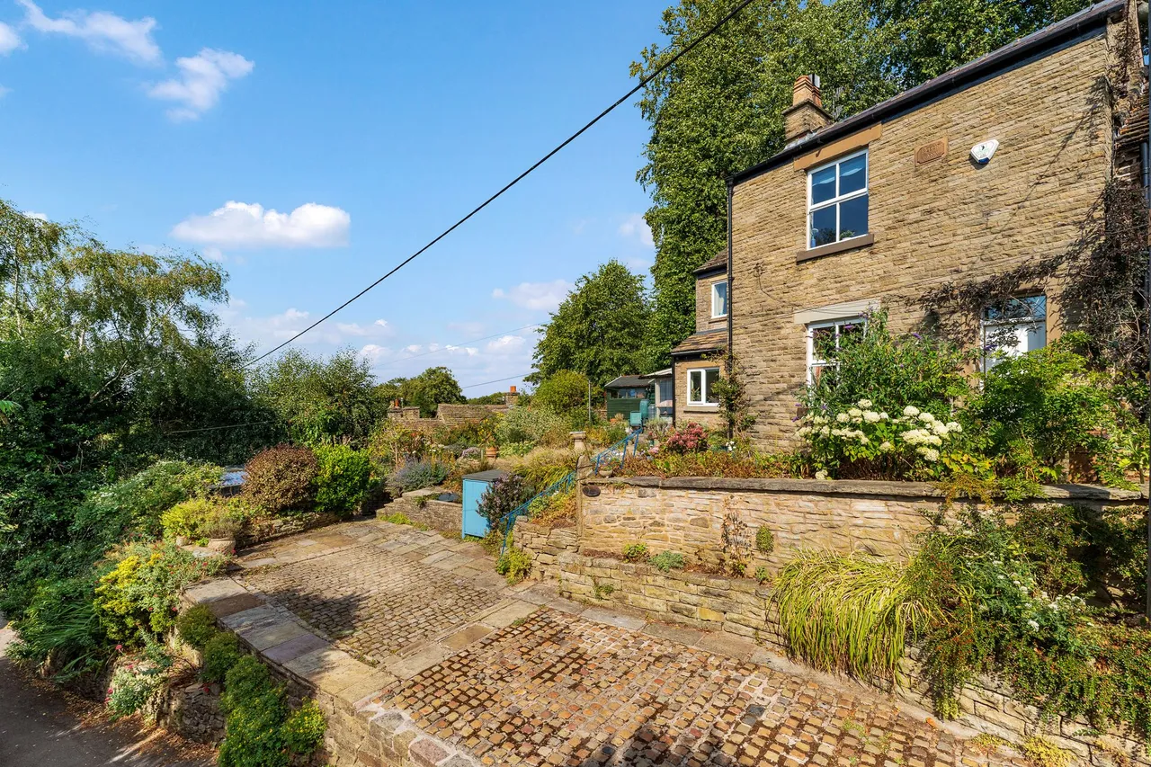 Bollington, Macclesfield, photo 60