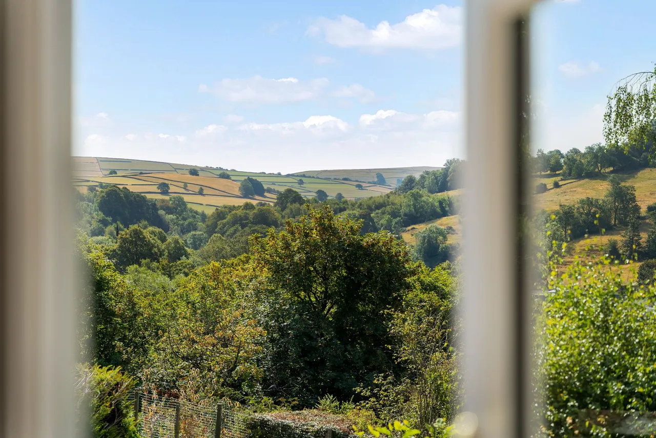 Bollington, Macclesfield, photo 52
