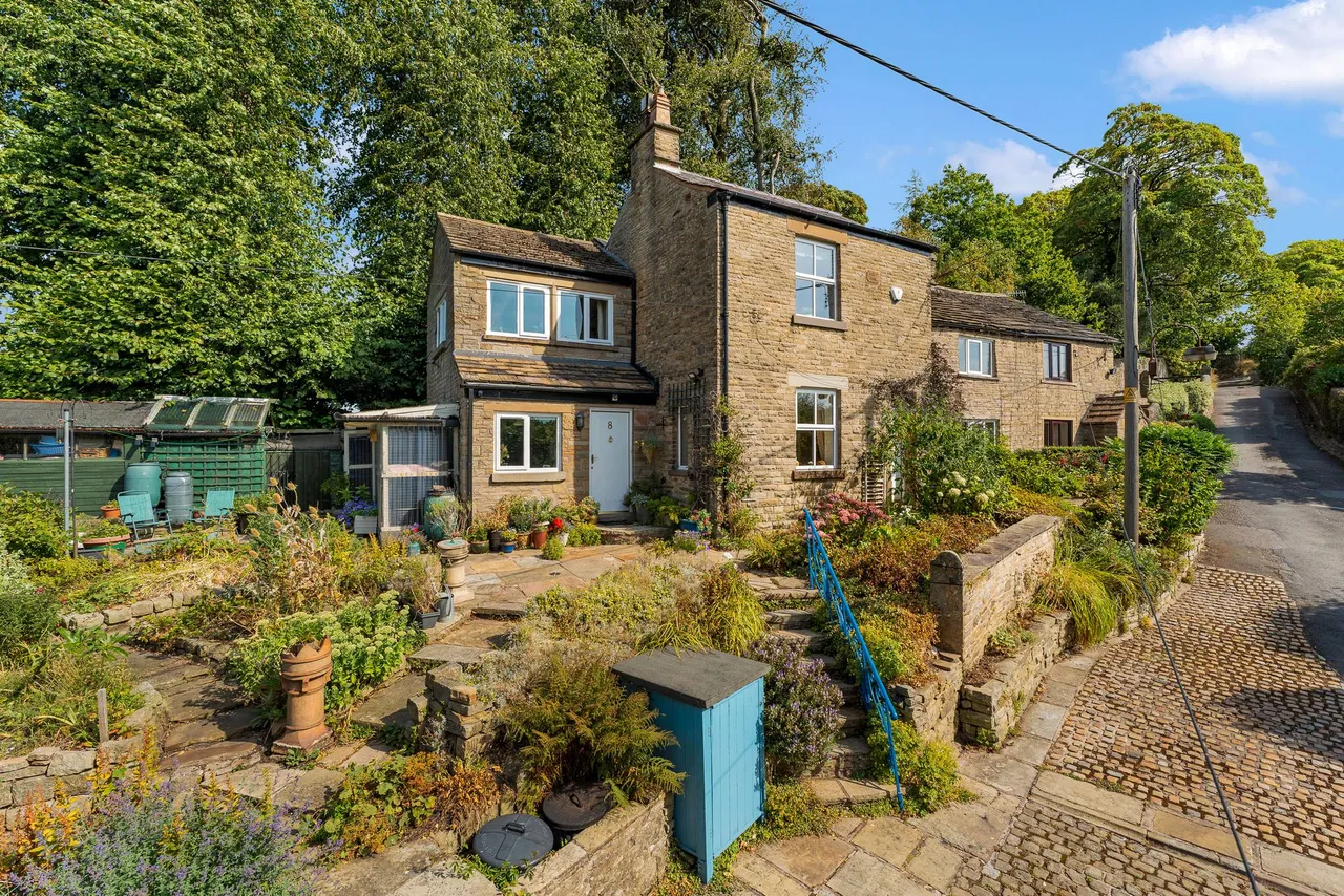 Bollington, Macclesfield, photo 64