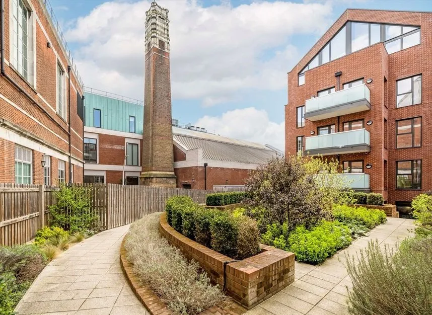 Winchester Street, Acton, W3, photo 6