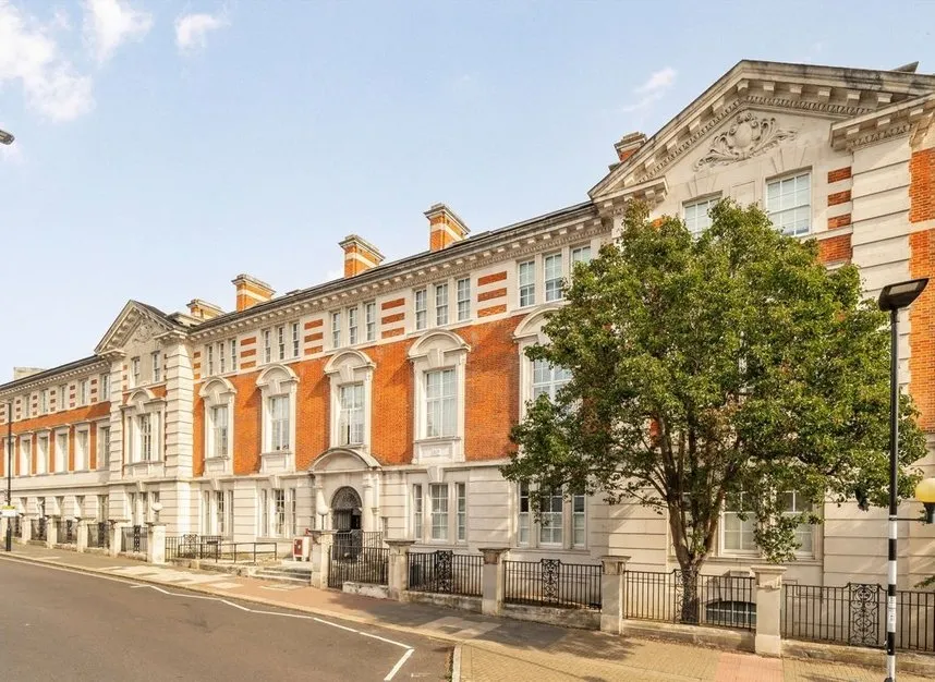 2 bed flat for sale, Winchester Street, Acton, W3