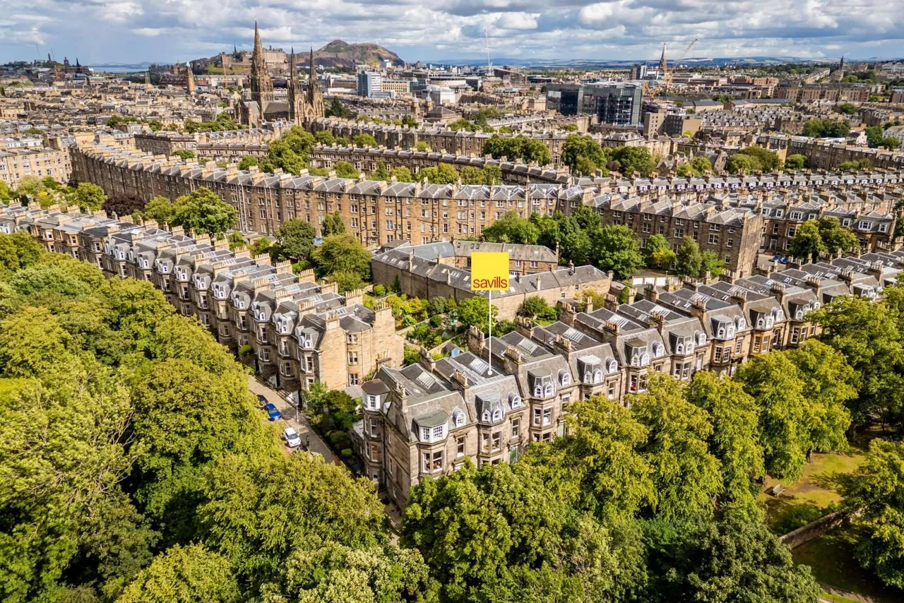 2 bed flat for sale — Magdala Crescent, West End, Edinburgh, Midlothian, EH12 5BD