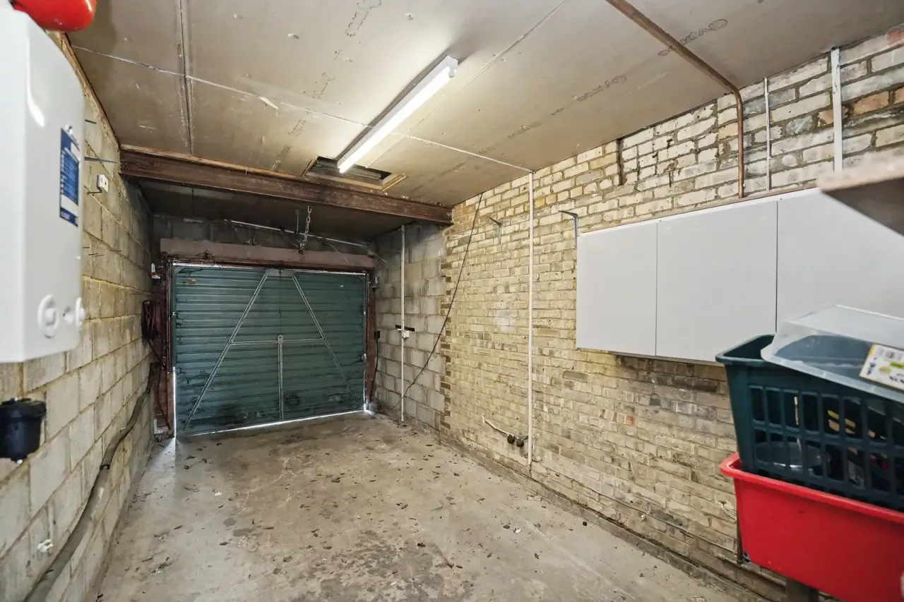 Bedford Road, Holwell, SG5, photo 23