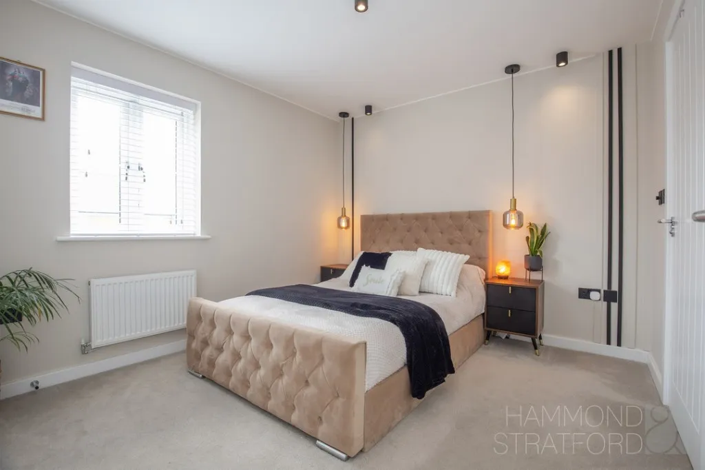 Halifax Close, Attleborough, photo 12