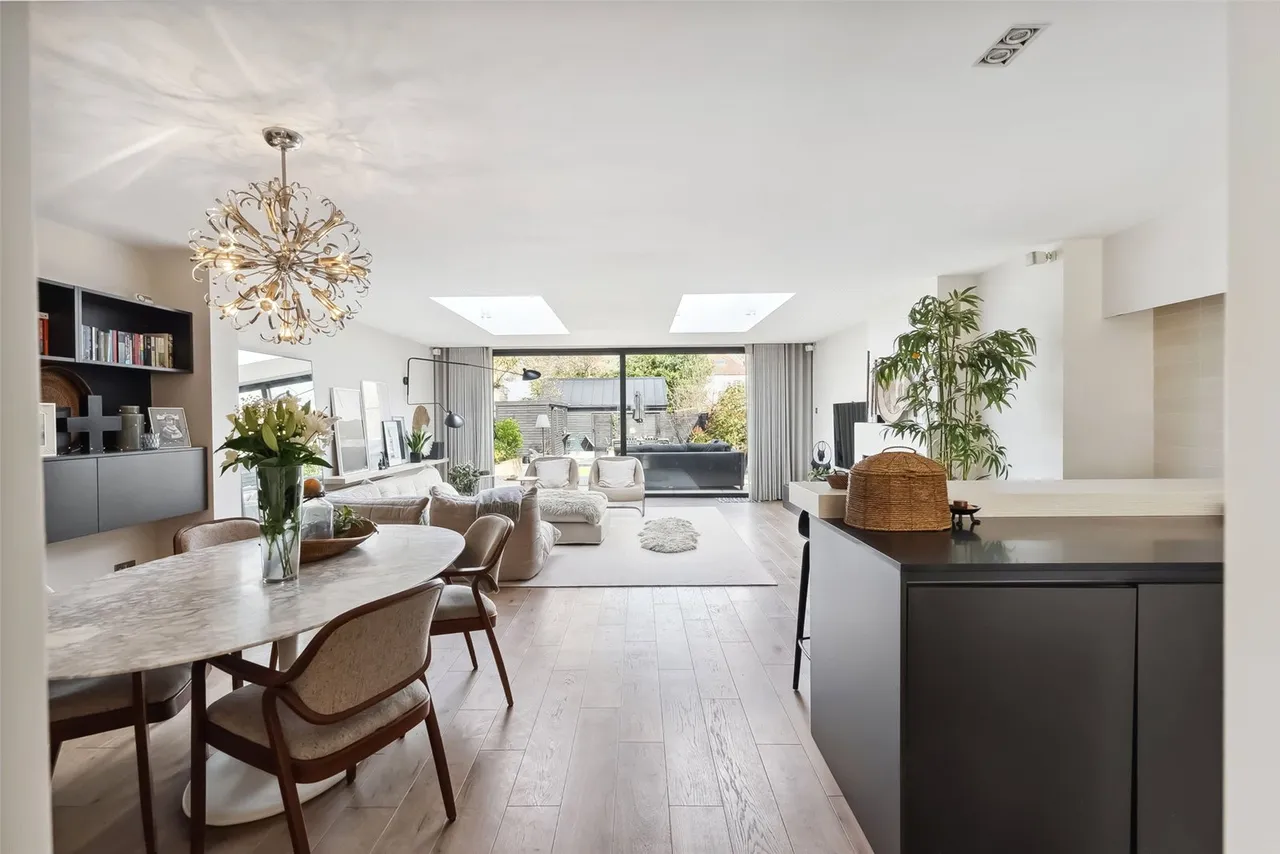 St James's Avenue, Hampton Hill, Hampton, TW12 1HH, photo 2