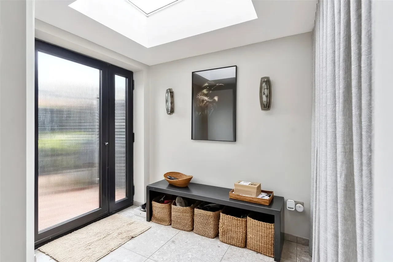 St James's Avenue, Hampton Hill, Hampton, TW12 1HH, photo 3