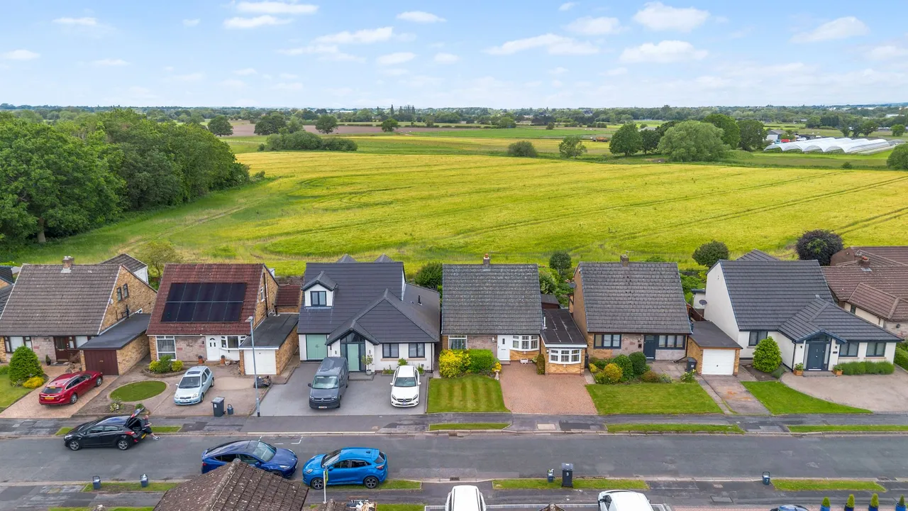 Waltham Avenue, Glazebury, Warrington, Warrington, WA3 5NL, photo 20