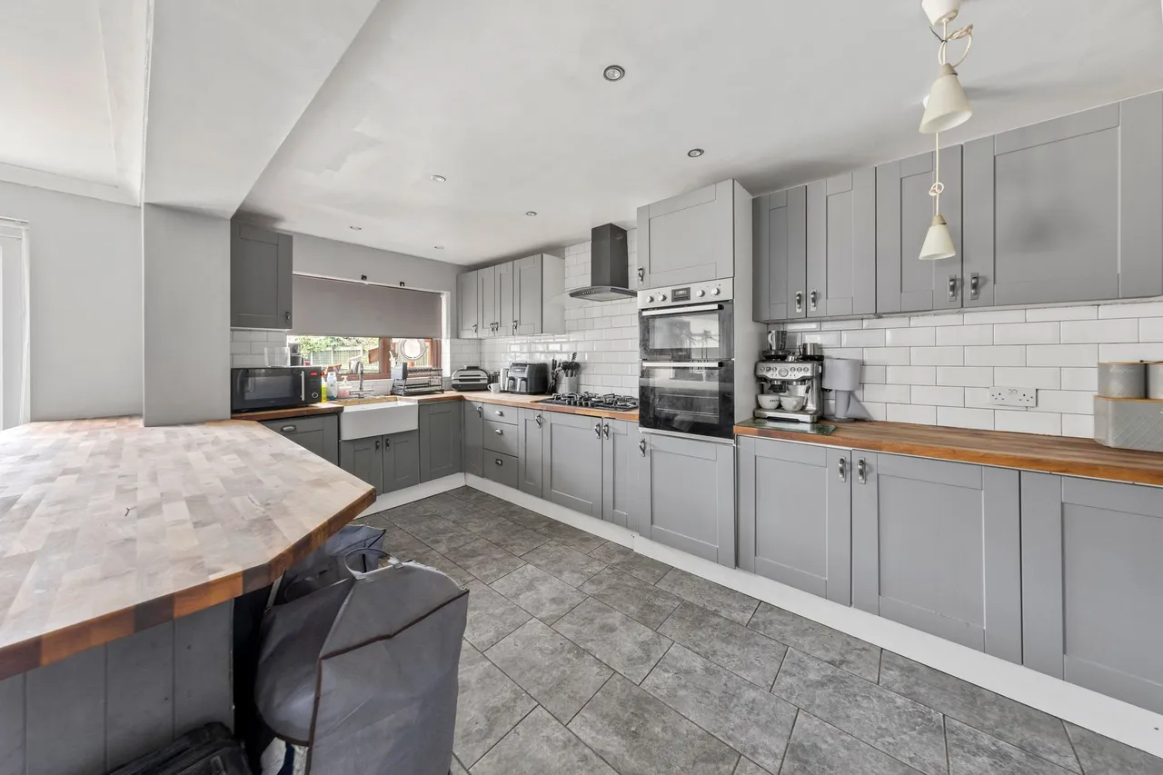 Waltham Avenue, Glazebury, Warrington, Warrington, WA3 5NL, photo 2
