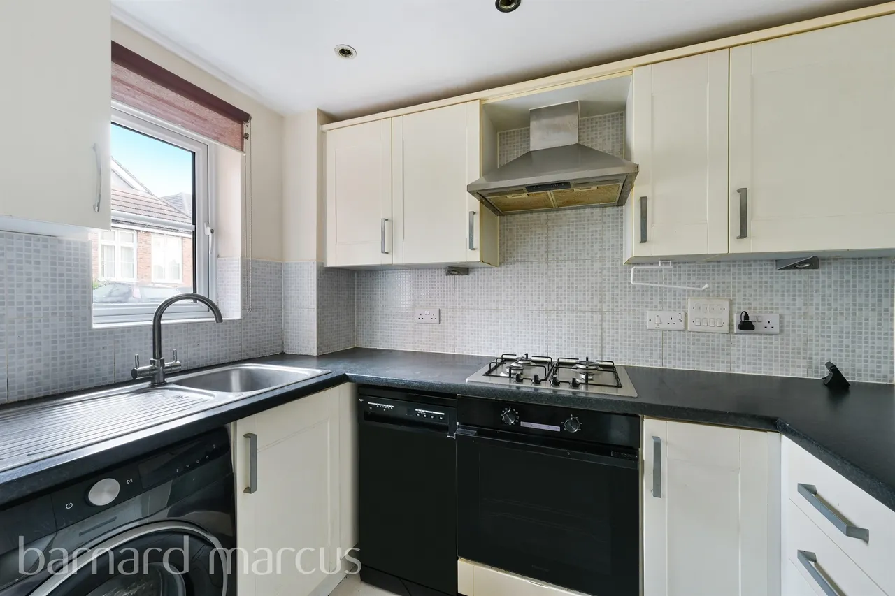 Tylehurst Drive, Redhill, photo 4