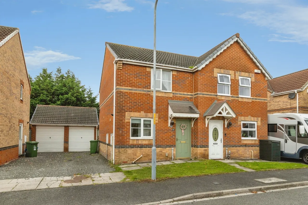 2 bed house for sale, Leeholme Gardens, Billingham, TS23