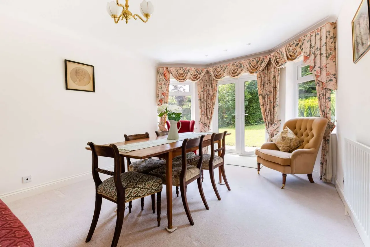 Weston Road, Upton Grey, Basingstoke, Hampshire, RG25 2RH, photo 4