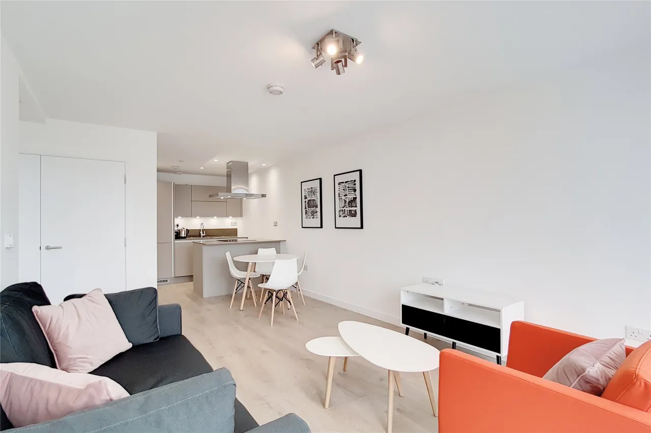 Great Eastern Road, London, E15, photo 6