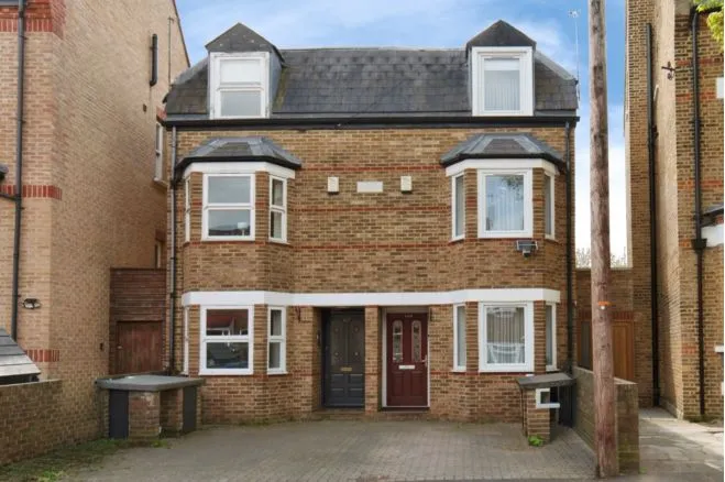 4 bed house for sale — Graham Road, London