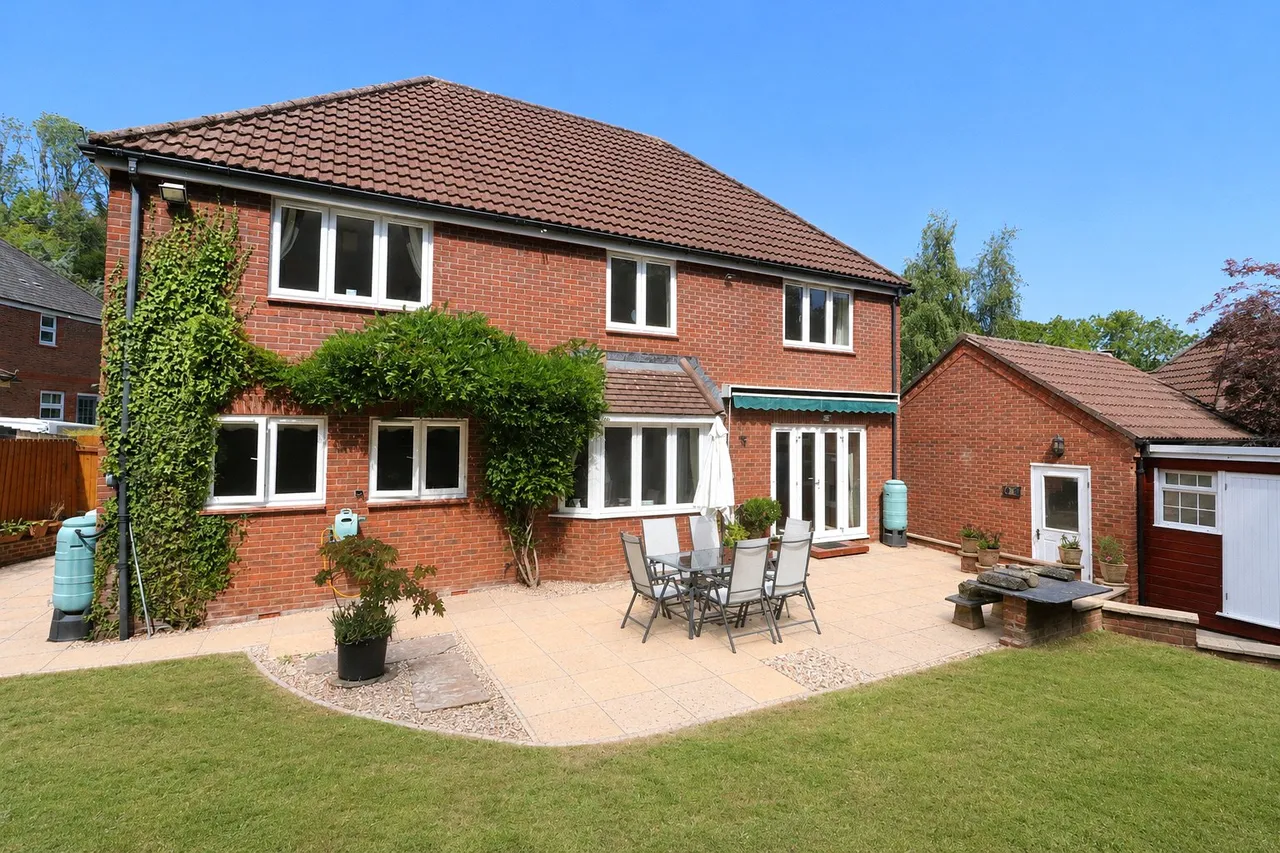 Rowe Close, Bideford, EX39, photo 2