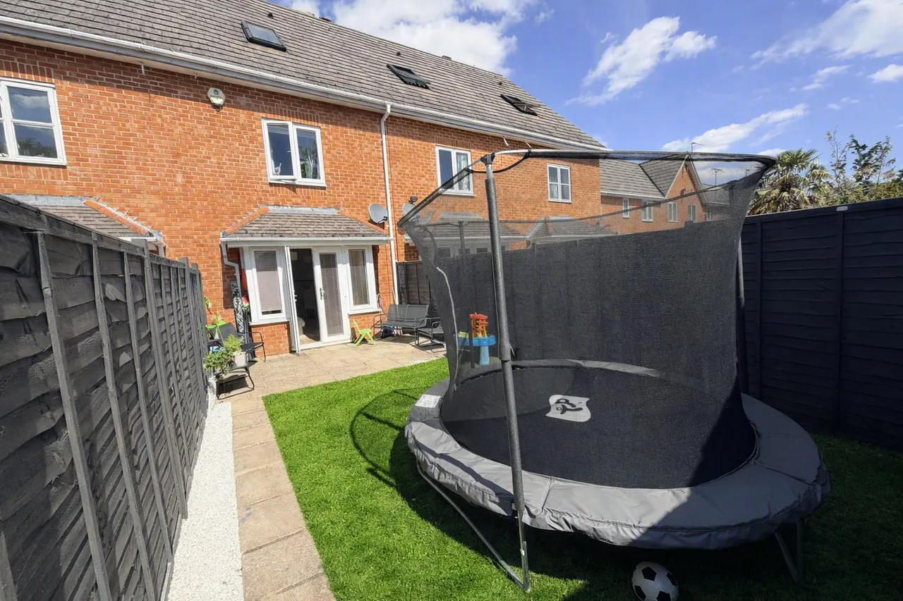 Oriel Close, Milton Keynes, MK12, photo 14