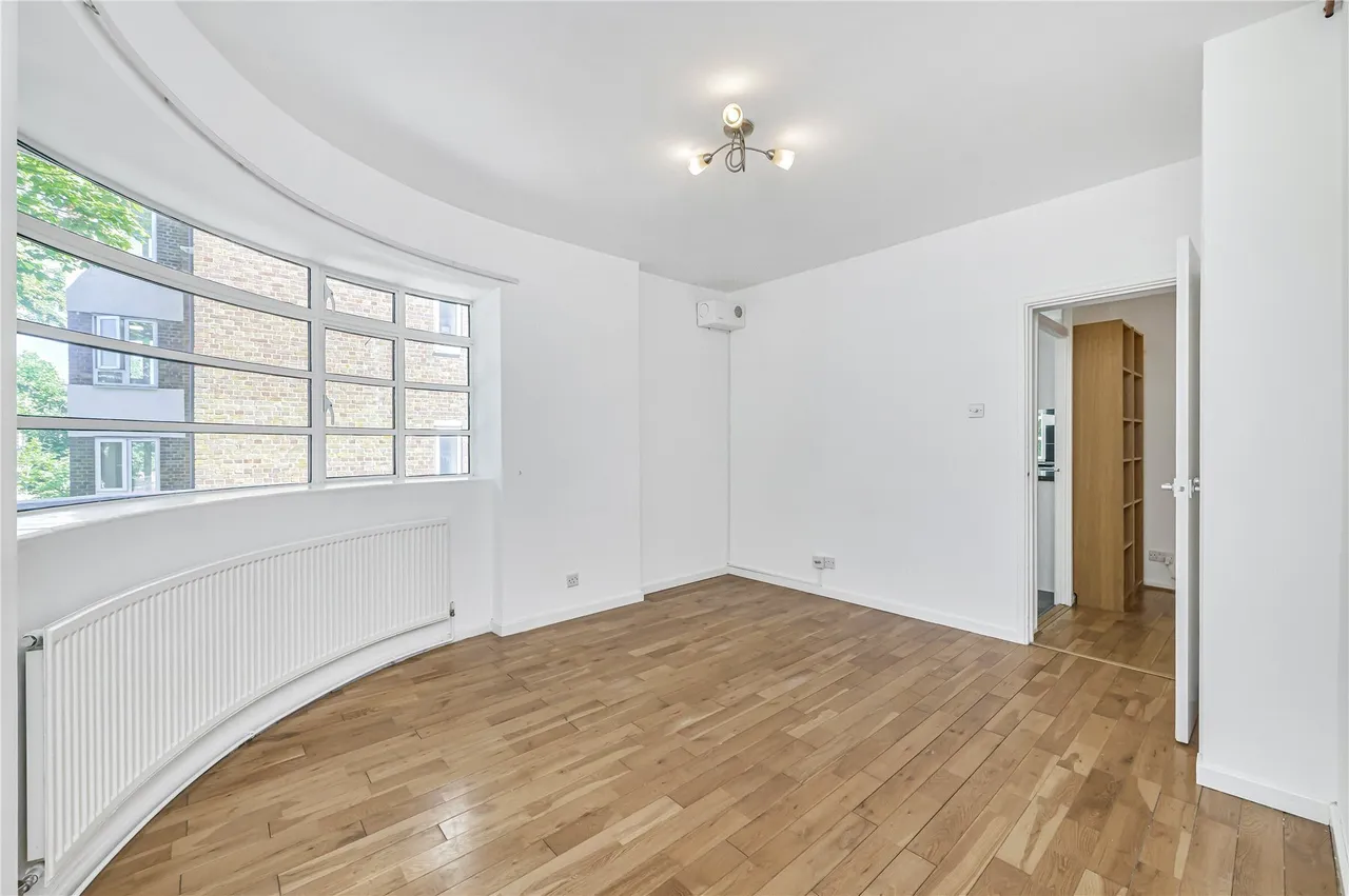 Oaklands Estate, London, SW4, photo 2