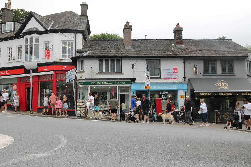 Ash Street/Queens Square, Bowness On Windermere, LA23, photo 7