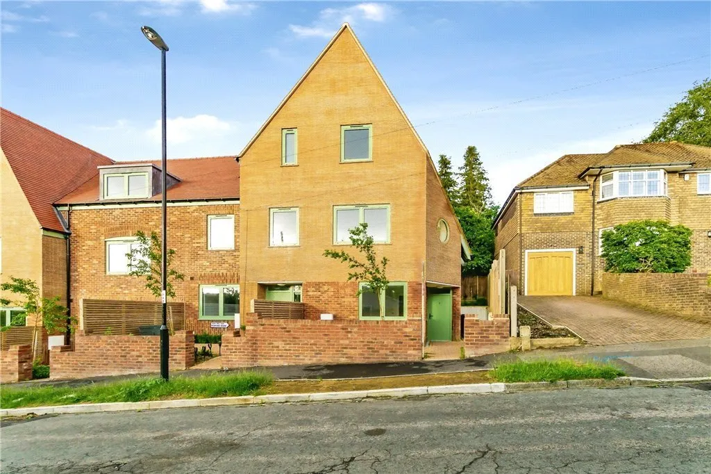 4 bed house for sale, North Down, South Croydon, CR2