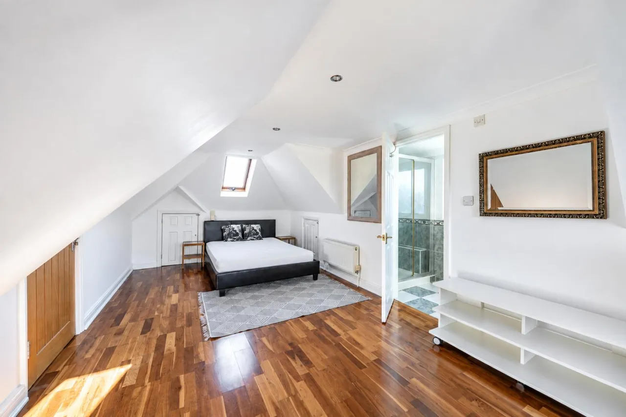 Stanfield Road, BH9, photo 20