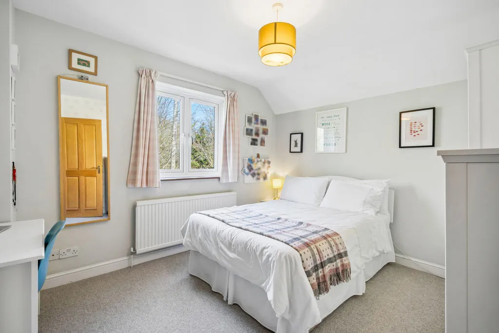 Menmarsh Road, Worminghall, HP18, photo 9