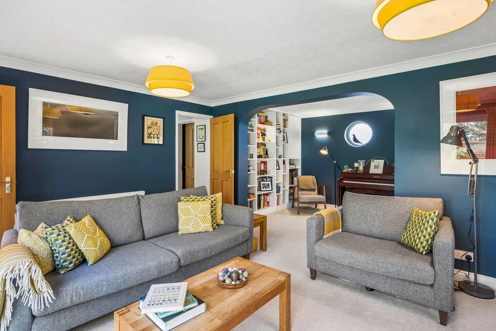 Menmarsh Road, Worminghall, HP18, photo 7