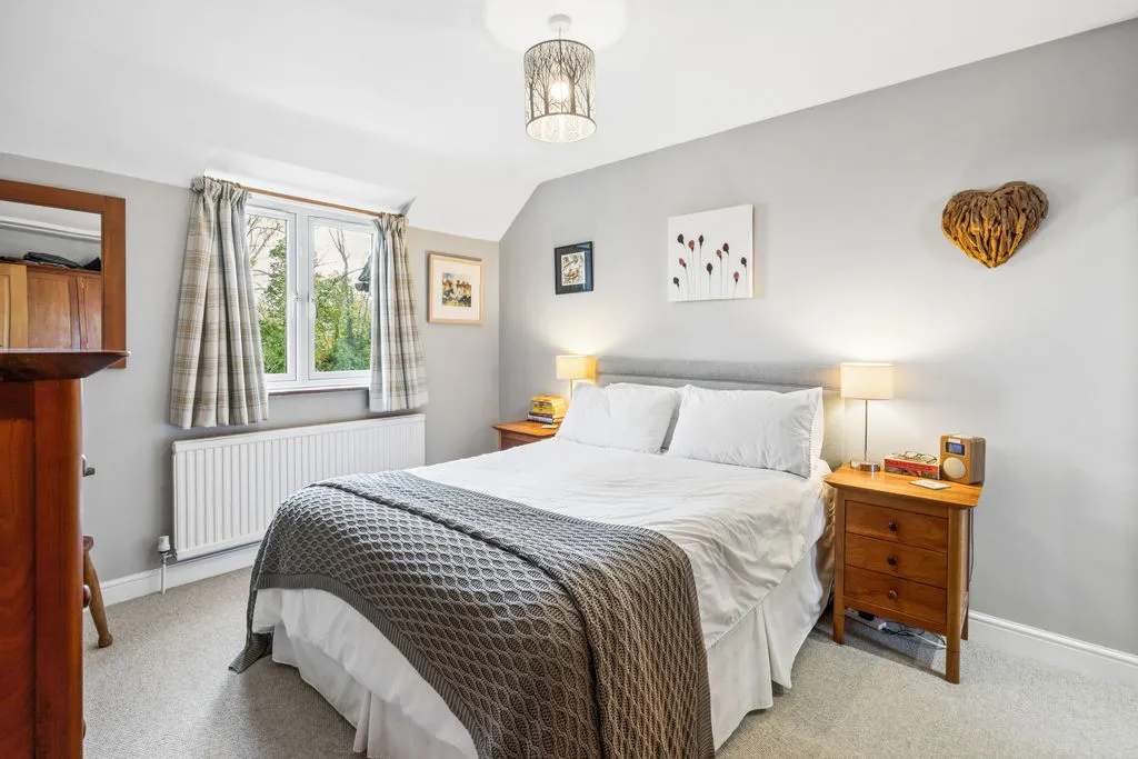 Menmarsh Road, Worminghall, HP18, photo 13