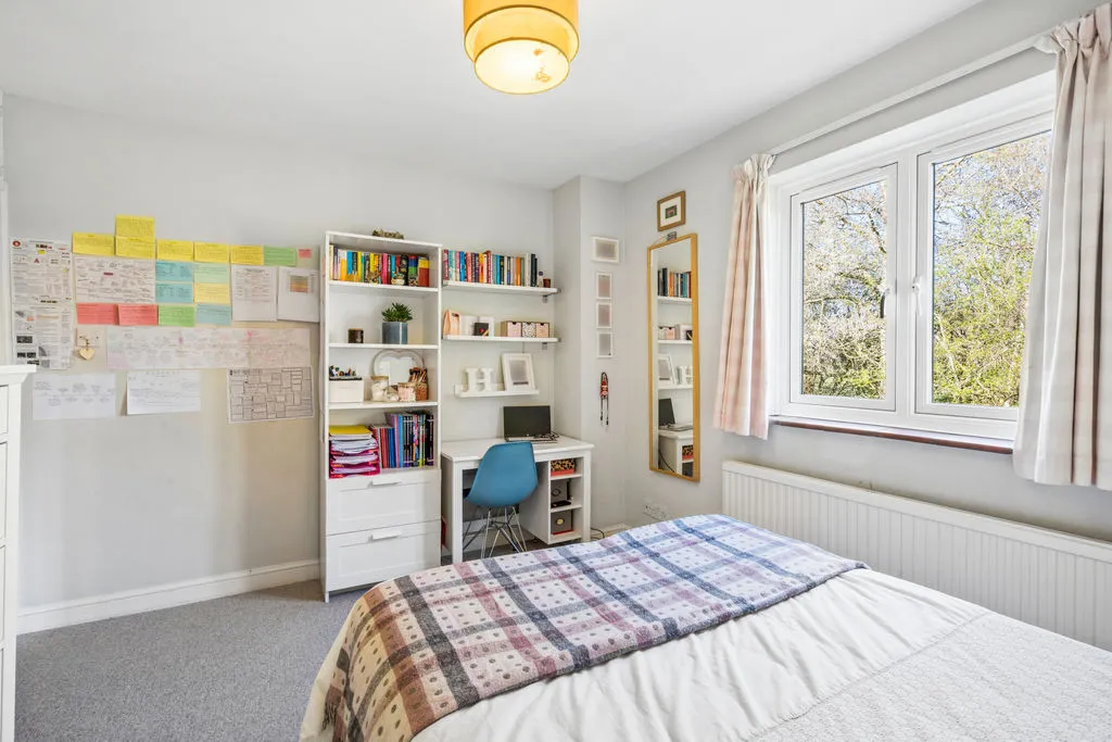 Menmarsh Road, Worminghall, HP18, photo 10