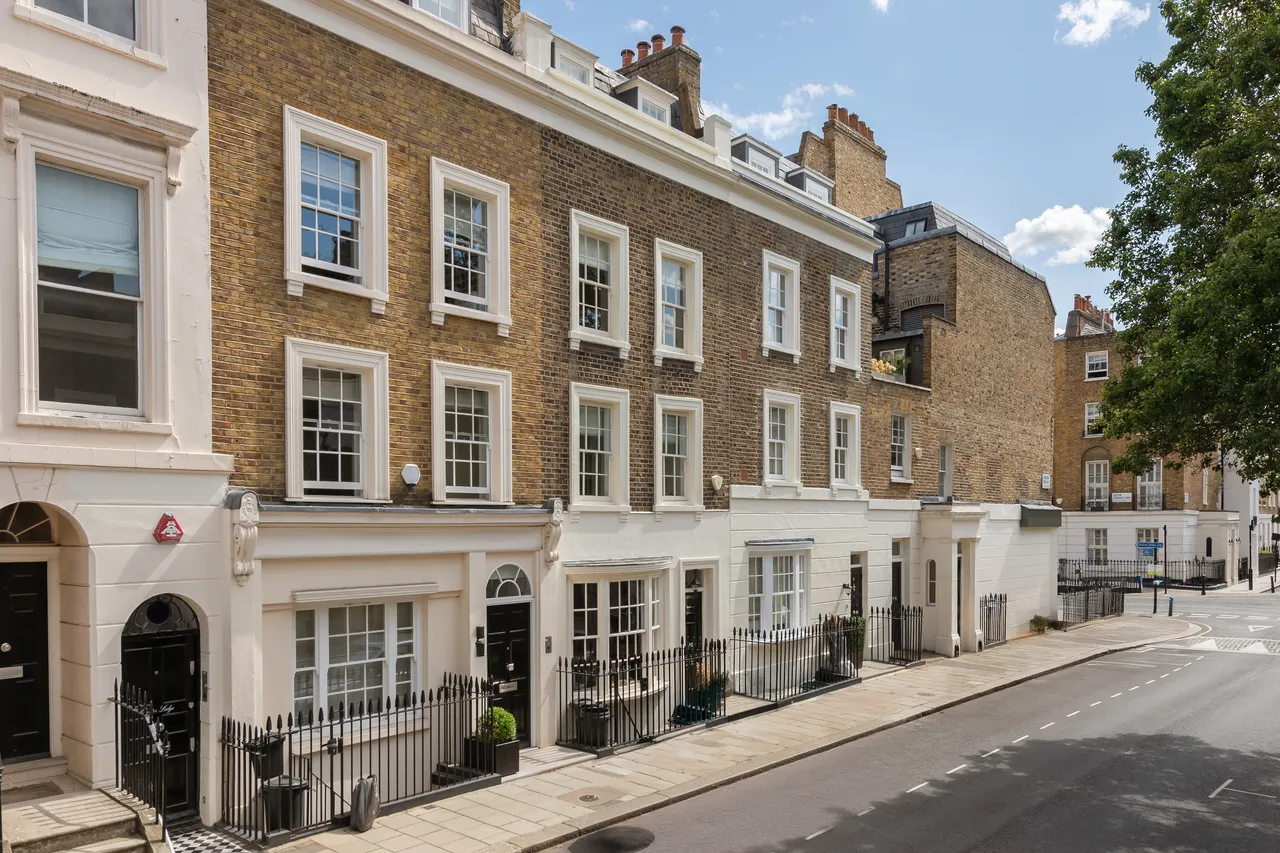 3 bed house for sale — Chester Row, Belgravia, London