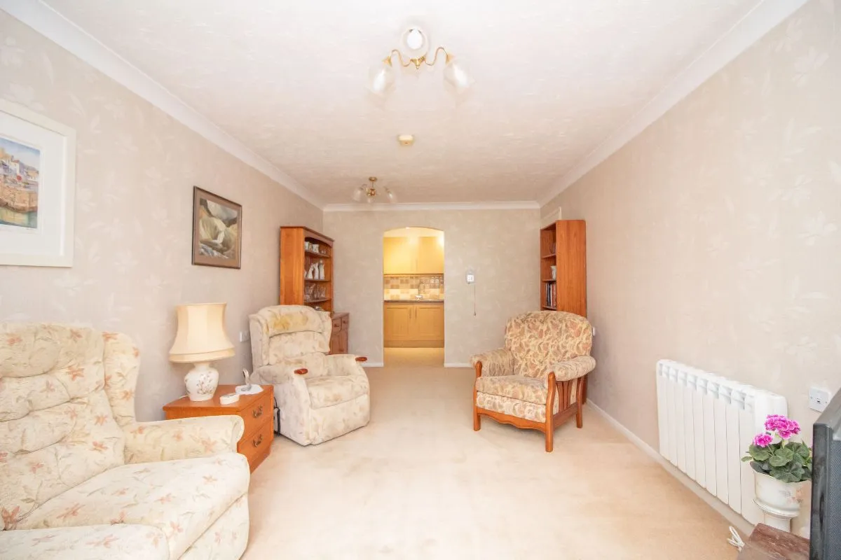 38 Holman Close, Waterlooville, PO8 8HD, photo 13