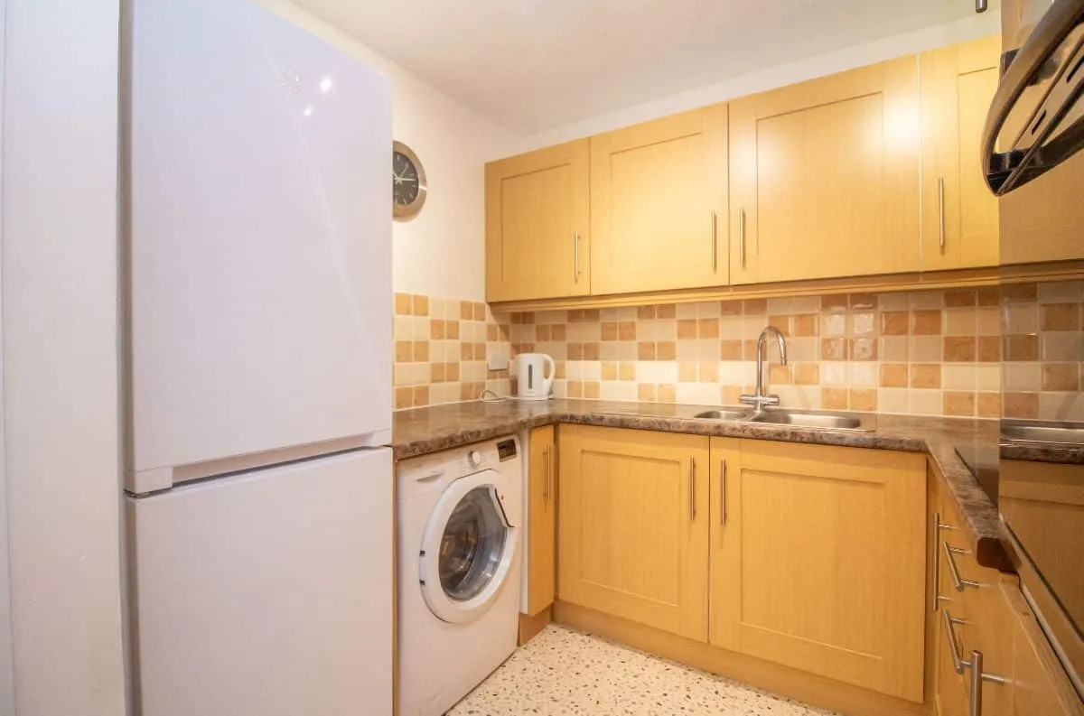 38 Holman Close, Waterlooville, PO8 8HD, photo 11