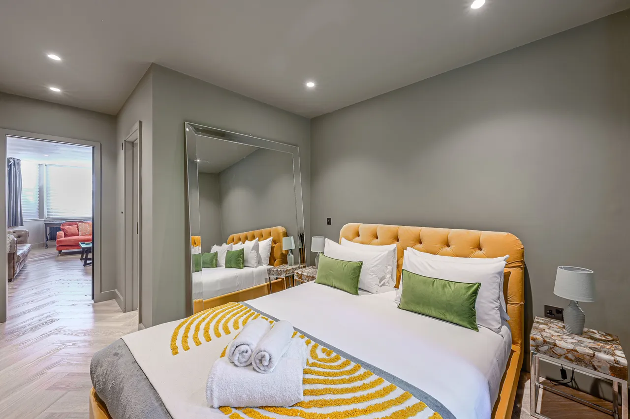 Basement Flat, 16 Wetherby Place, London, photo 3