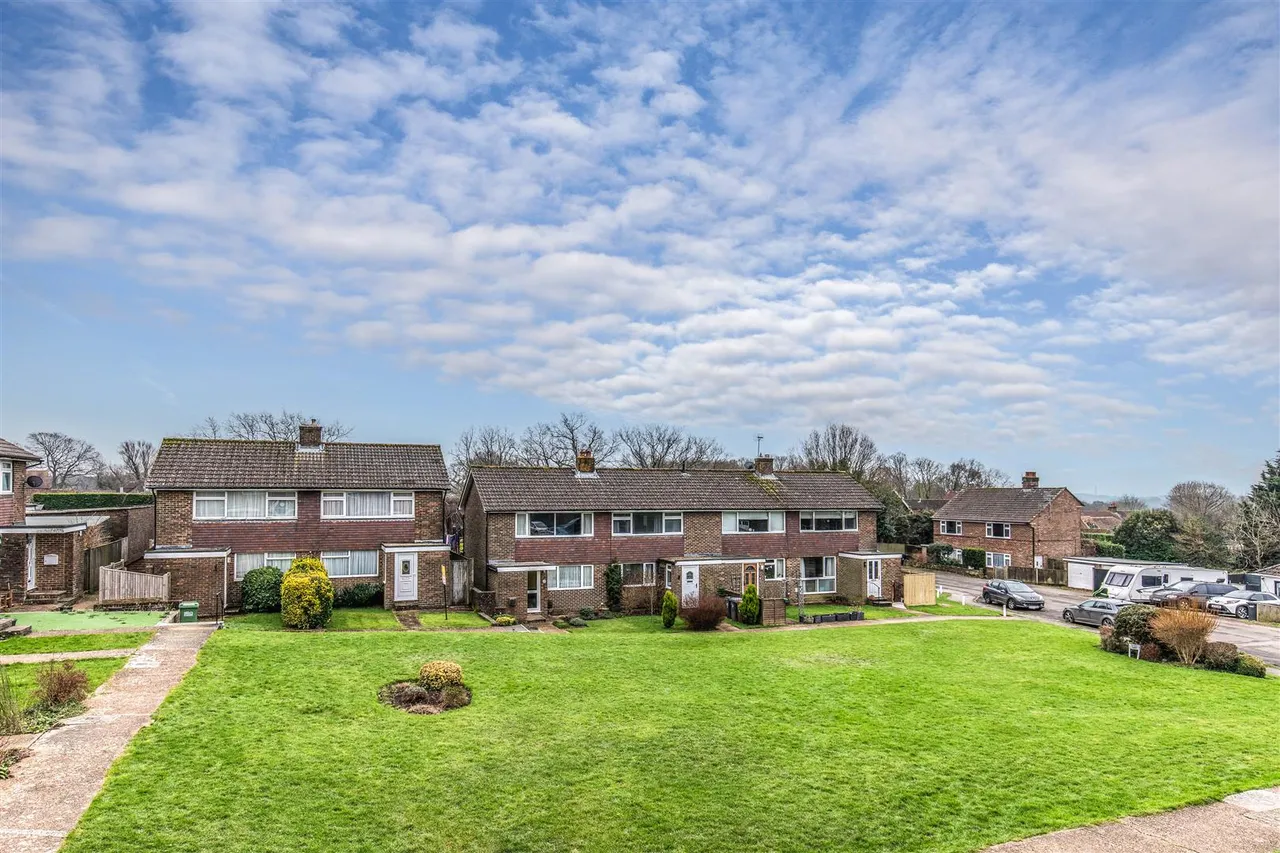 Hurstshaw Gardens, Vines Cross, TN21 9EP, photo 12